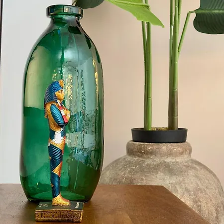 Modern 4-person With Pool & Indoor Parking Apartment *