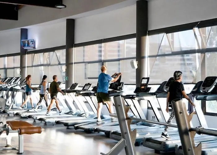 Apartment Modern 4-person With Pool & Indoor Parking