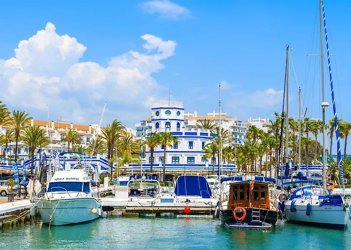 Apartment Modern 4-person With Pool & Indoor Parking Estepona