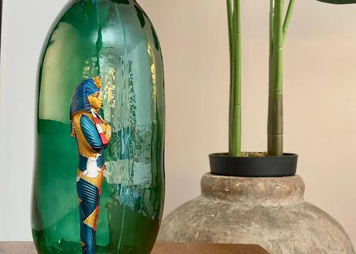 Modern 4-person With Pool & Indoor Parking Apartment *